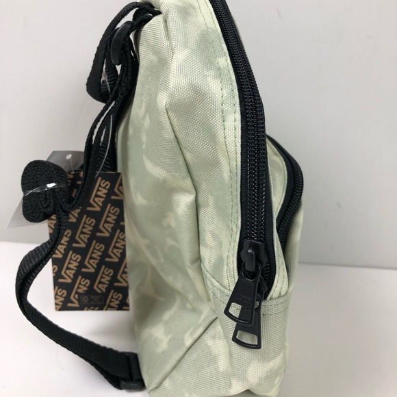 Vans Mini Backpack Got This Camo Style Women’s Bag NWT - Picture 3 of 8